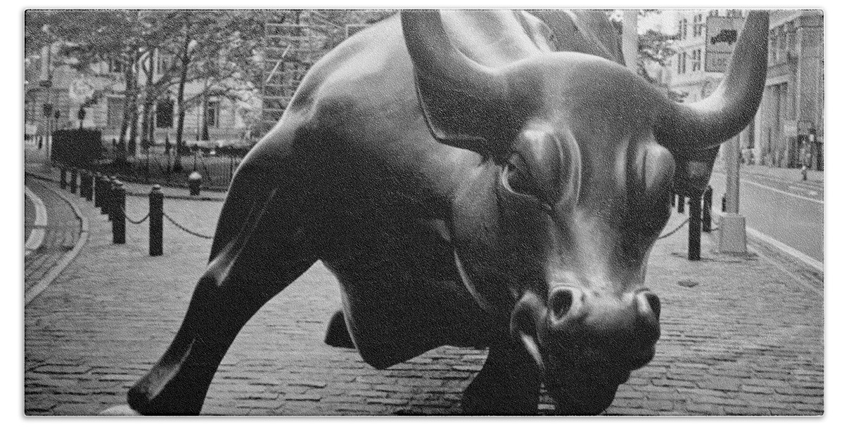 Wall Street Bath Towel featuring the photograph The Wall Street Bull by Mountain Dreams