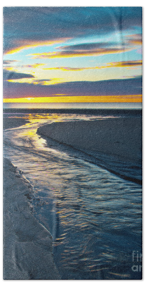 Wells Beach Bath Towel featuring the photograph Wells Beach Maine Sunrise #1 by Glenn Gordon