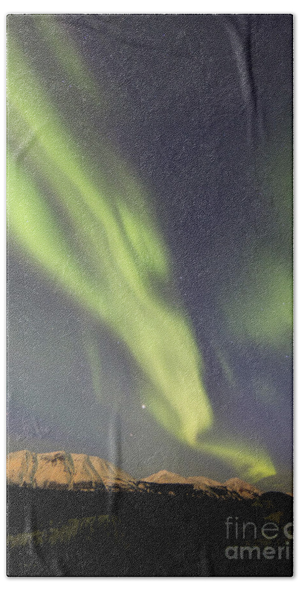 Vertical Bath Towel featuring the photograph Aurora Borealis Over Emerald Lake #3 by Joseph Bradley