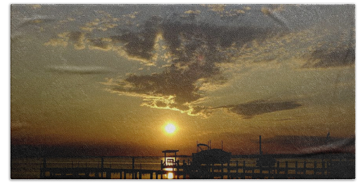 Obx Bath Towel featuring the photograph An Outer Banks Of North Carolina Sunset #36 by Rick Rosenshein