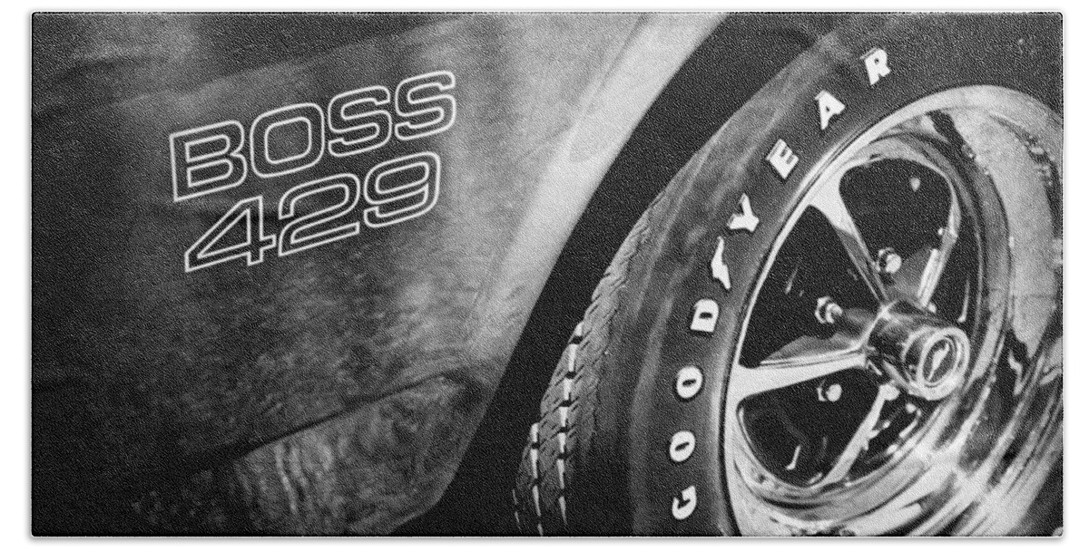 1969 Ford Mustang Boss 429 Sportsroof Side Emblem Wheel Bath Towel featuring the photograph 1969 Ford Mustang Boss 429 Sportsroof Side Emblem - Wheel #4 by Jill Reger