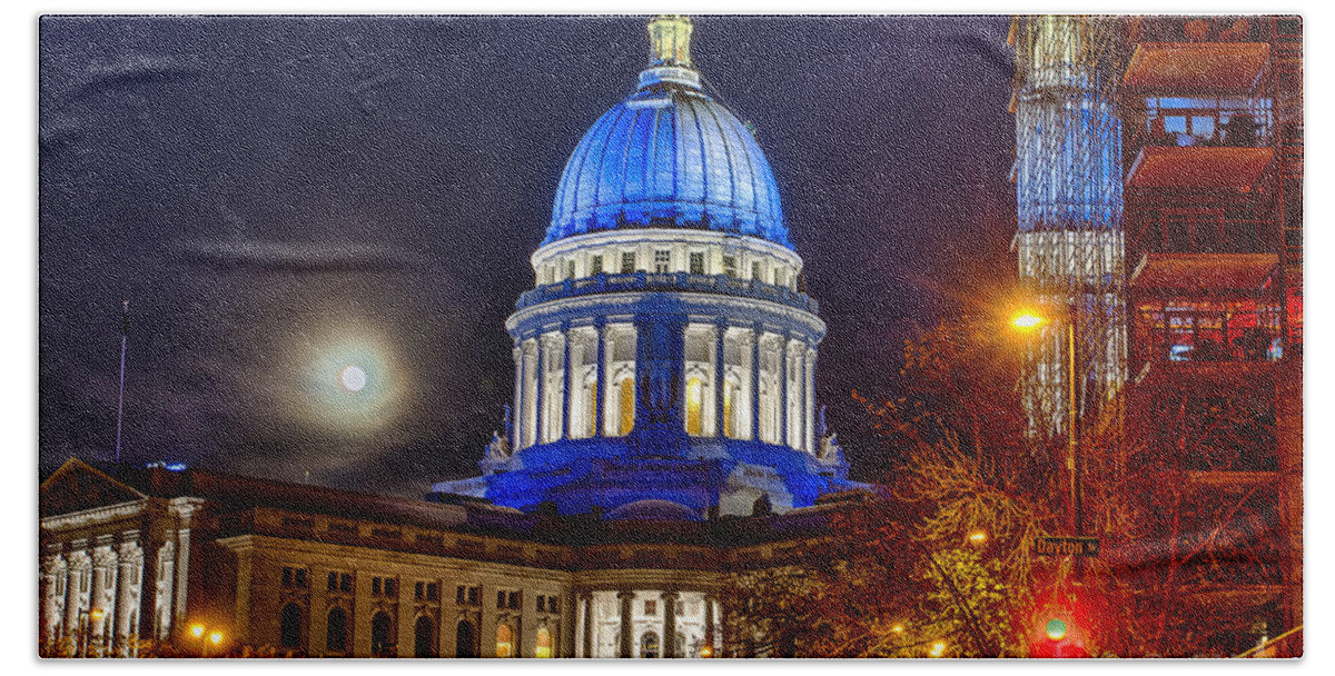 Blue Bath Towel featuring the photograph Madison Capitol by Steven Ralser