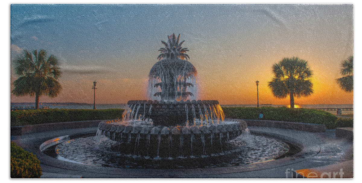 Pineapple Fountain Bath Towel featuring the photograph Pineapple Glow by Dale Powell