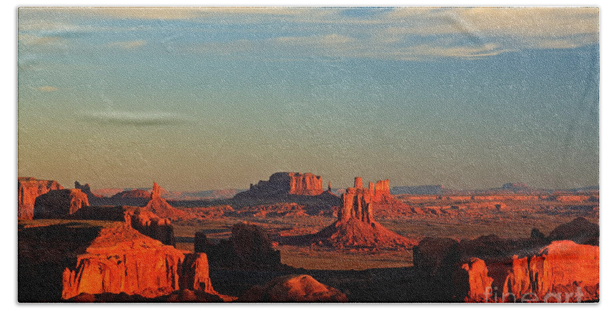 Arizona Bath Towel featuring the photograph Hunts Mesa Sunrise #6 by Fred Stearns