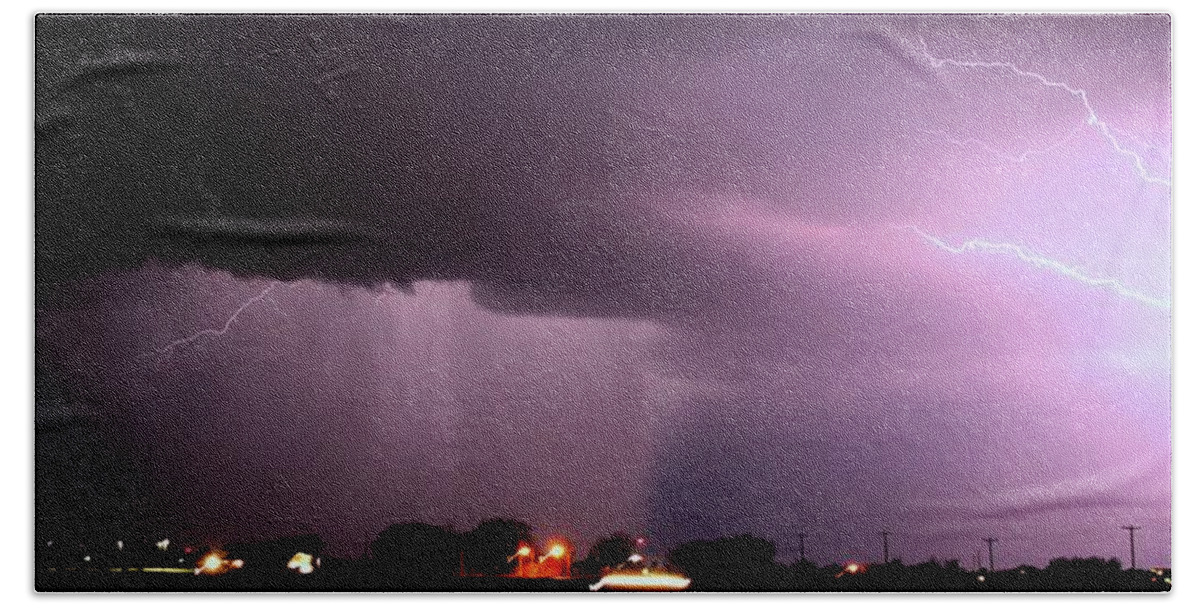 Stormscape Hand Towel featuring the photograph Late Evening Nebraska Thunderstorm #11 by NebraskaSC