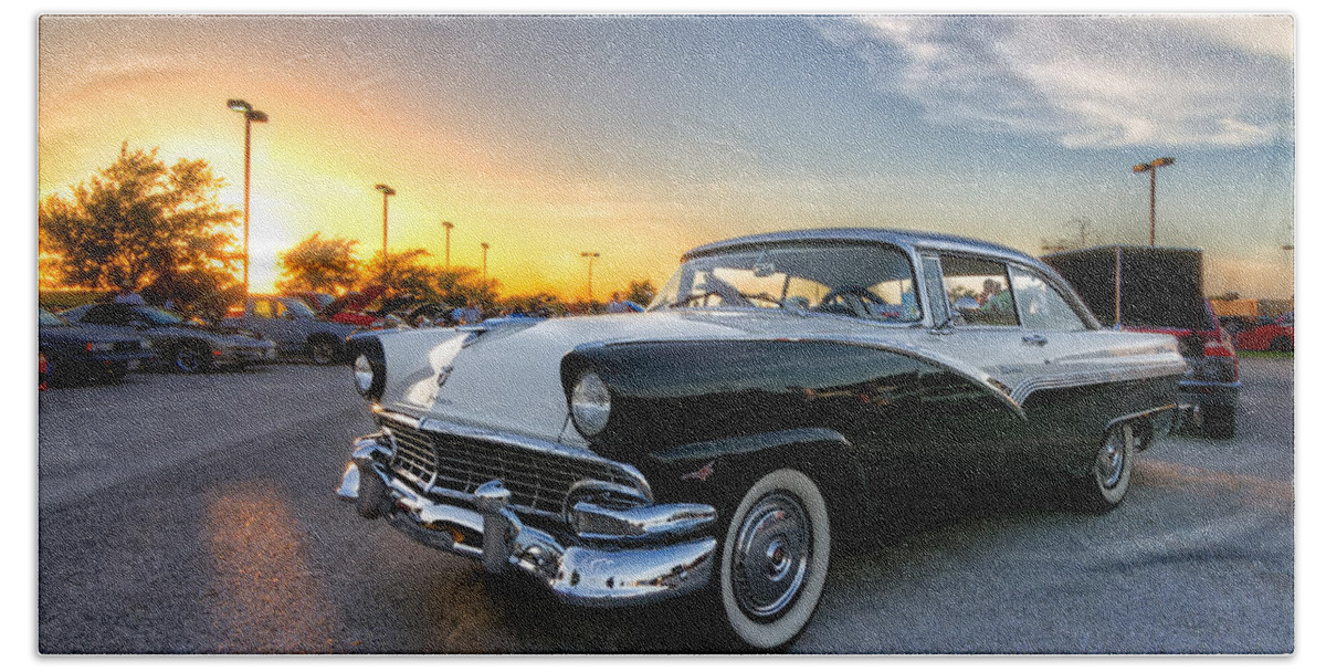 Tim Stanley Bath Towel featuring the photograph A Fairlane Sunset by Tim Stanley
