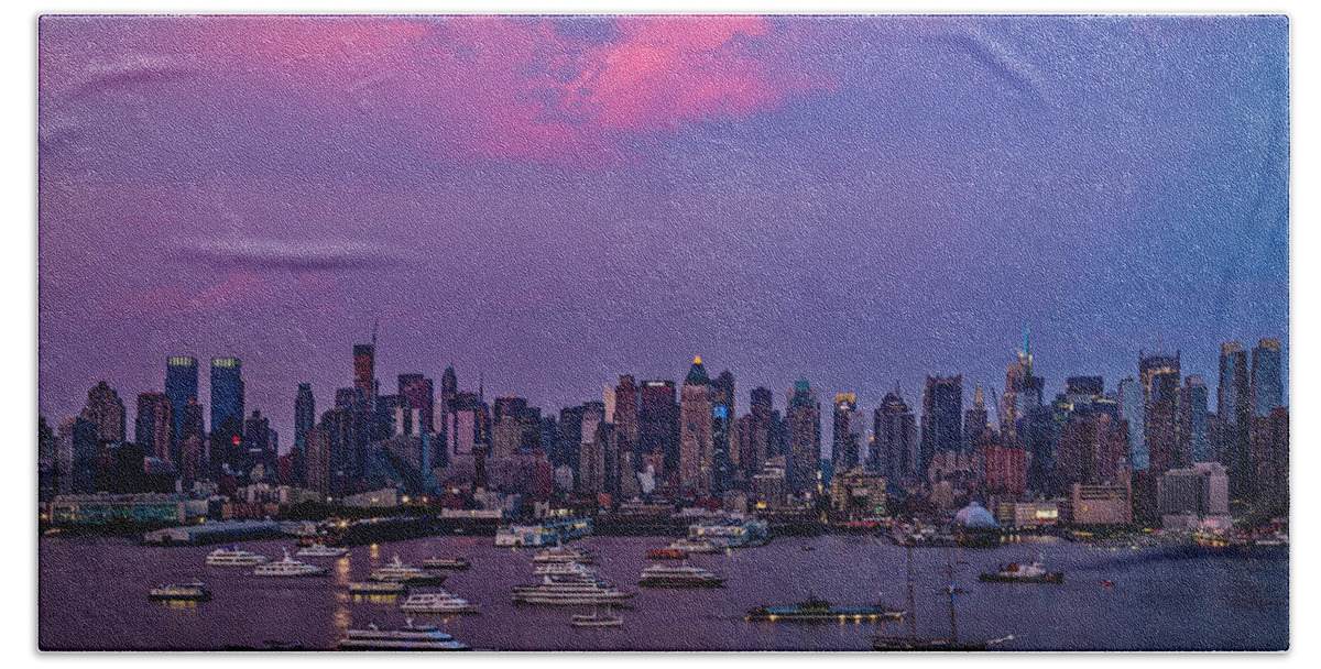 Manhattan Hand Towel featuring the photograph A Spectacular New York City evening by Susan Candelario