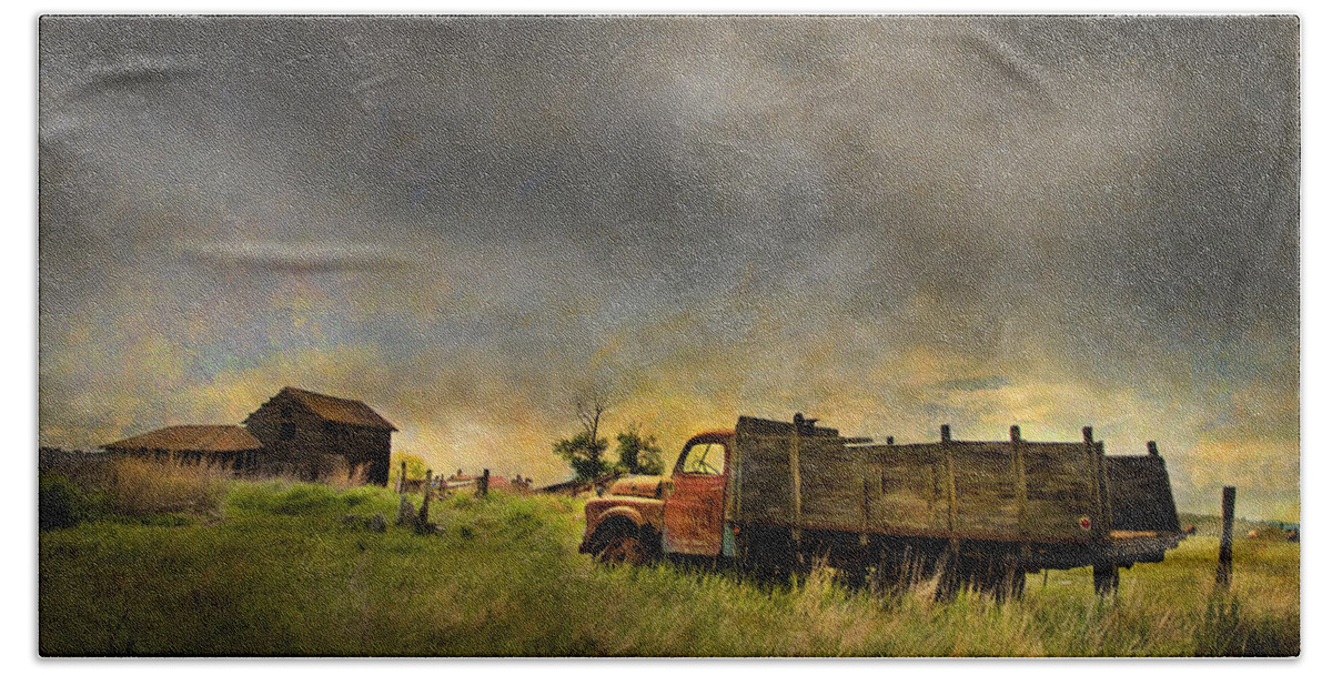 Dodge Bath Towel featuring the photograph Abandoned Farm Truck by Theresa Tahara