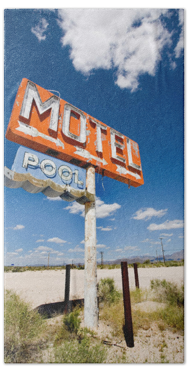 Arizona Bath Sheet featuring the photograph Abandoned Motel by Peter Tellone