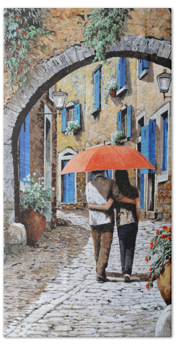 Street Scene Hand Towel featuring the painting Teneramente Abbracciati Sotto L'ombrello by Guido Borelli