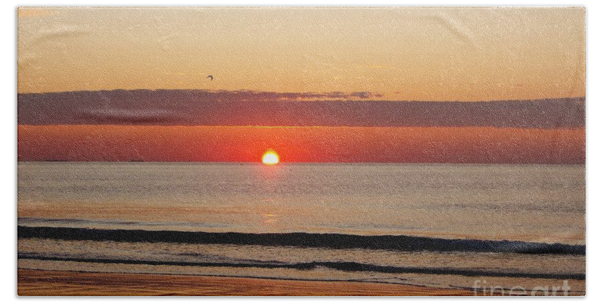 Sunrise Bath Towel featuring the photograph Hampton Beach Sunrise #1 by Eunice Miller