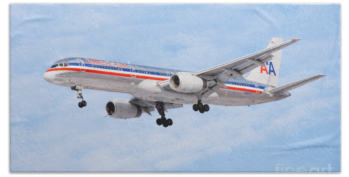 757 Hand Towel featuring the photograph Amercian Airlines Boeing 757 Airplane Landing by Paul Velgos