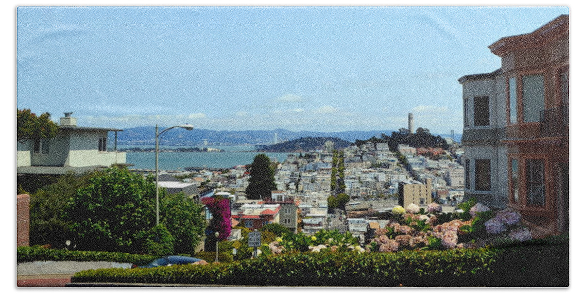 Lombard Street Bath Towel featuring the photograph At the Top - Lombard Street by Michelle Calkins