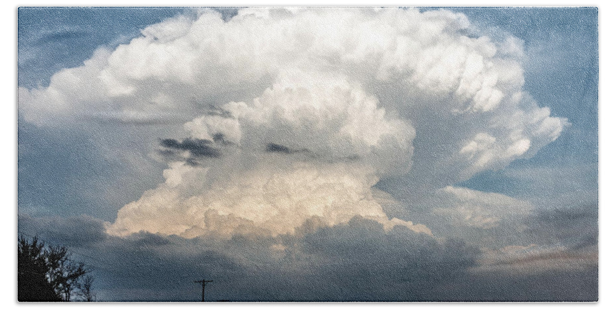 Thunderstorm Bath Towel featuring the photograph Atomic Cumulus by Marcus Hustedde