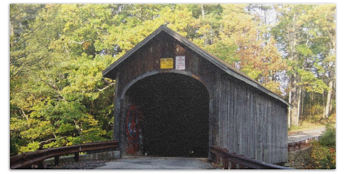 Bridges Photographs Hand Towel featuring the photograph Babbs Covered Bridge by Catherine Gagne