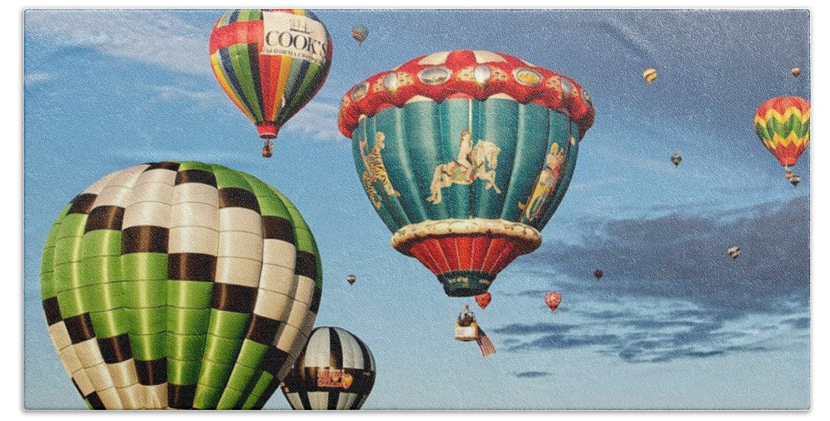 Balloons Bath Towel featuring the photograph Balloons Away by Dave Files