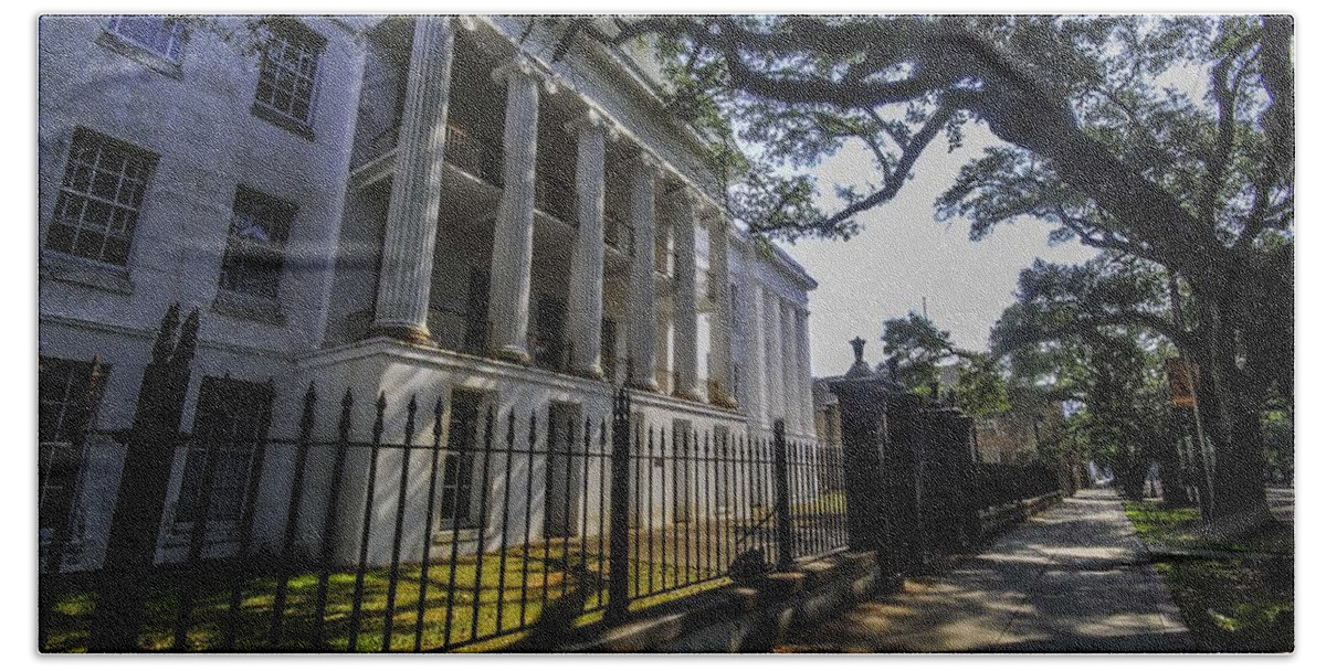 Alabama Photographer Bath Towel featuring the painting Barton School by Michael Thomas