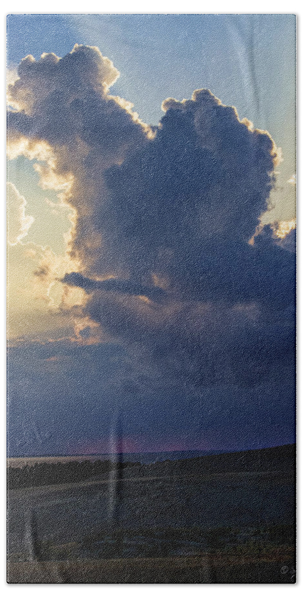 Clouds Bath Towel featuring the photograph Be Still and Know That I am God by Skip Tribby