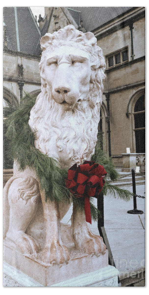 Biltmore Mansion Estate Lion - Biltmore Mansion Mascot - Biltmore Lion  Christmas Wreath Bath Towel