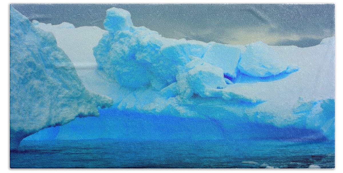 Iceberg Bath Towel featuring the photograph Blue Icebergs by Amanda Stadther