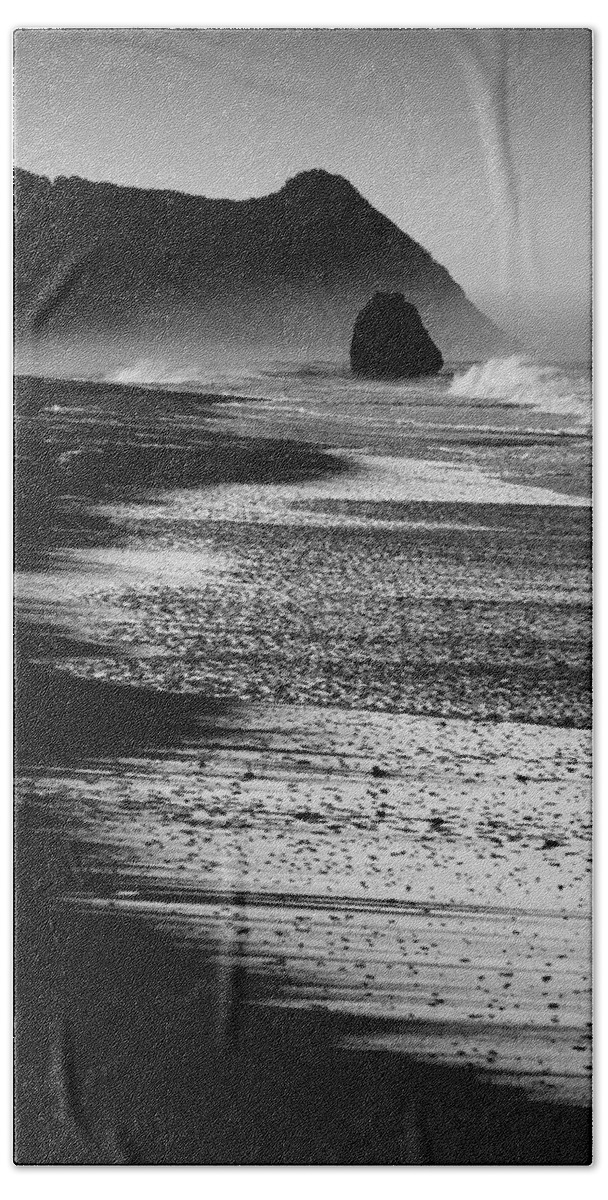 Beach Bath Towel featuring the photograph Blue Morning At the Beach in Black and White by Robert Woodward