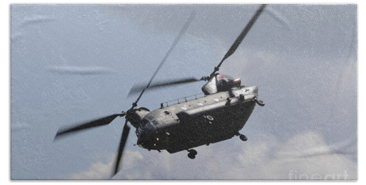 Chinook Bath Towel featuring the photograph Boeing Chinook by Airpower Art