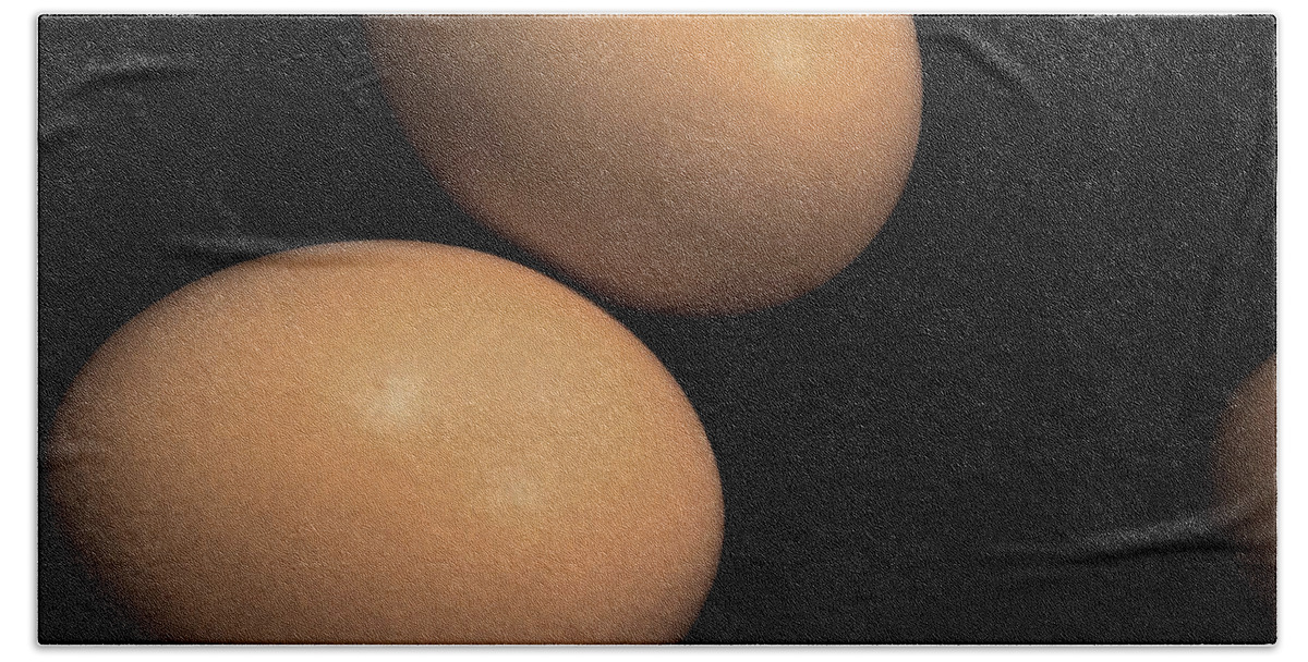 Brown Eggs Bath Towel featuring the photograph Brown Eggs by Bill Owen
