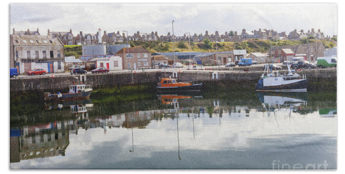 Buckie Hand Towel featuring the photograph Buckie Harbour by Diane Macdonald