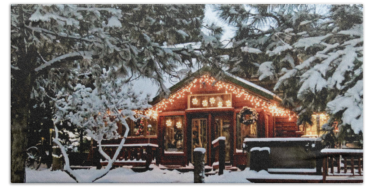 Christmas Bath Towel featuring the photograph Cabin with Christmas Lights by Dawn Key