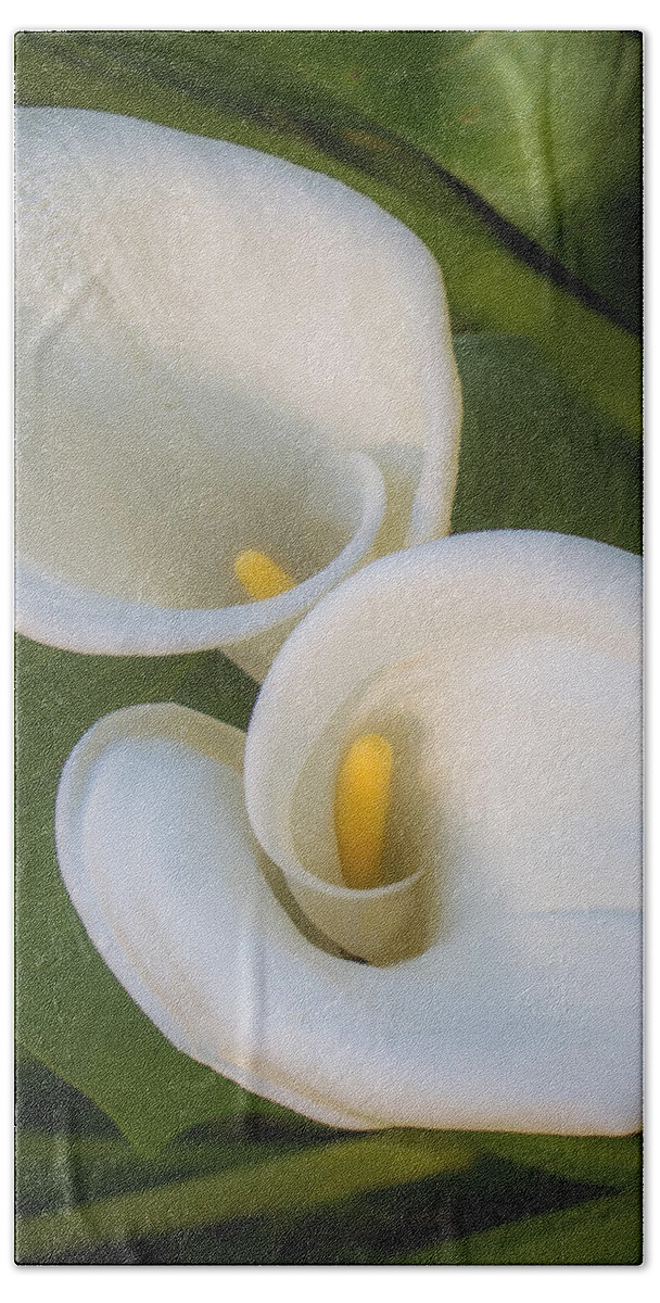 Calla Lilies Hand Towel featuring the photograph Calla Lilies by Susan Eileen Evans