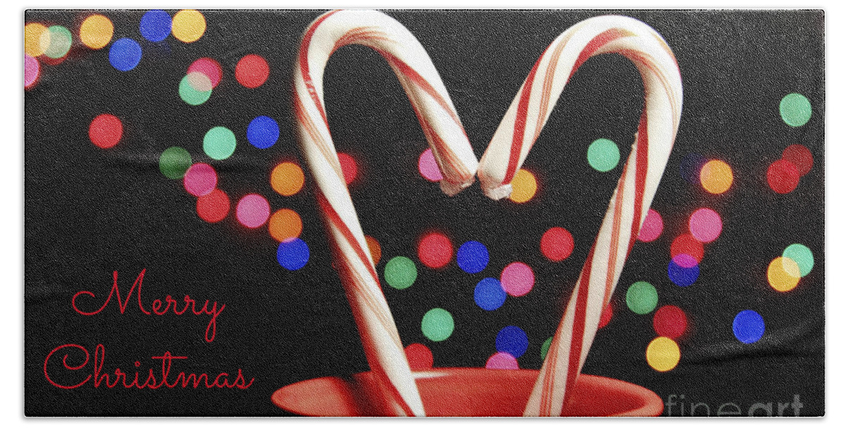 Maine Hand Towel featuring the photograph Candy Cane Heart Card by Karin Pinkham