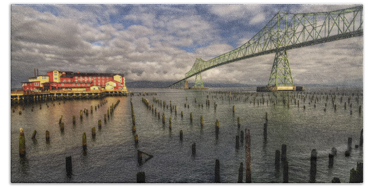 Astoria Hand Towel featuring the photograph Cannery Pier Hotel and Astoria Bridge by Mark Kiver