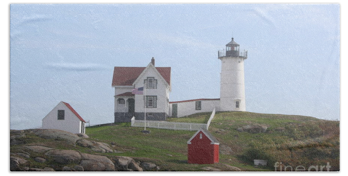 Ligthouse Bath Towel featuring the photograph Cape Neddick Lighthouse - ME by Christiane Schulze Art And Photography