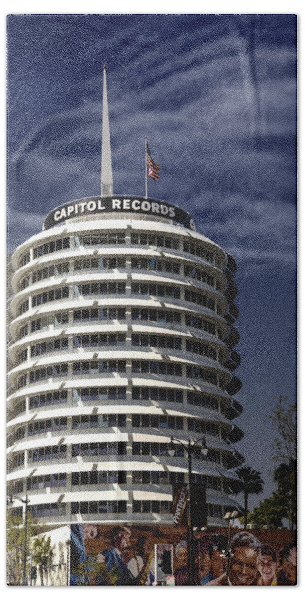 Endre Hand Towel featuring the photograph Capitol Records Building by Endre Balogh