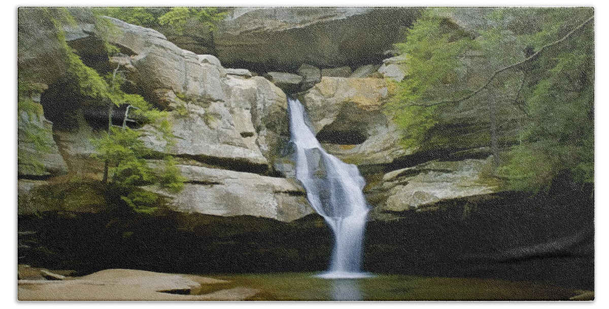 Area Bath Towel featuring the photograph Cedar Falls by Jack R Perry