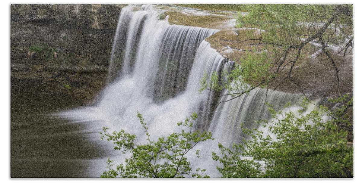Waterfalls Bath Towel featuring the photograph Chagrin Falls by Dale Kincaid