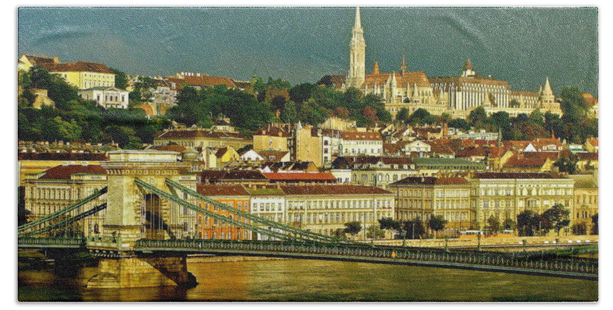 Chain Bridge Hand Towel featuring the photograph Chain Bridge Budapest by Ira Shander
