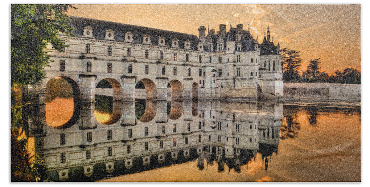 Chateau De Chenonceau Bath Towel featuring the photograph Chenonceau Castle in the twilight panorama by Weston Westmoreland
