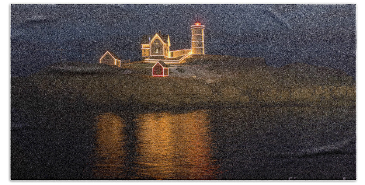 Atlantic Bath Towel featuring the photograph Christmas at the Nubble by Steven Ralser