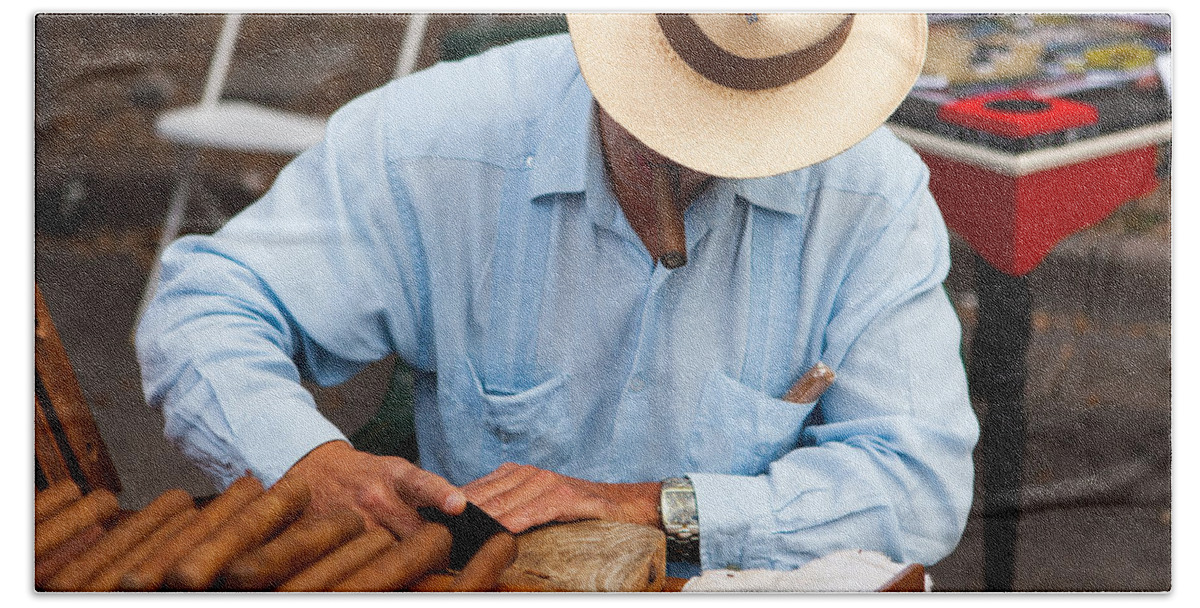 Cuban Bath Towel featuring the photograph Cigar Maker by Raul Rodriguez