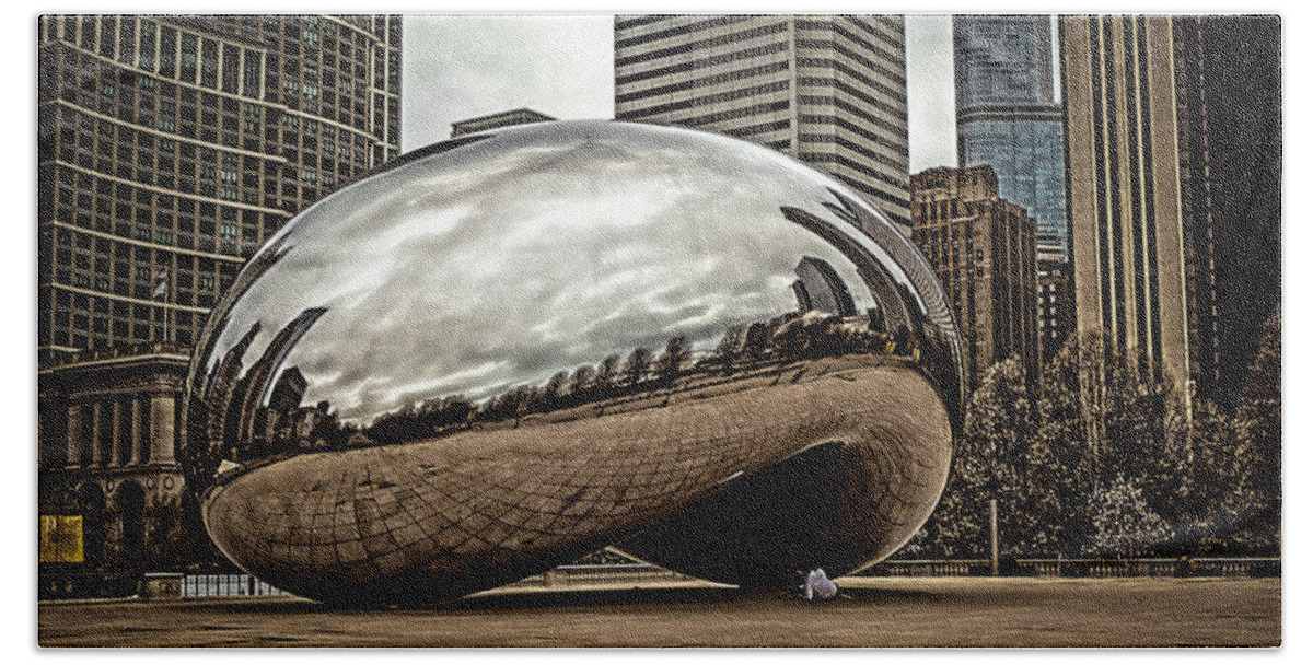 Cloud Gate Bath Towel featuring the photograph Cloud Gate May 2014 by Frank Winters
