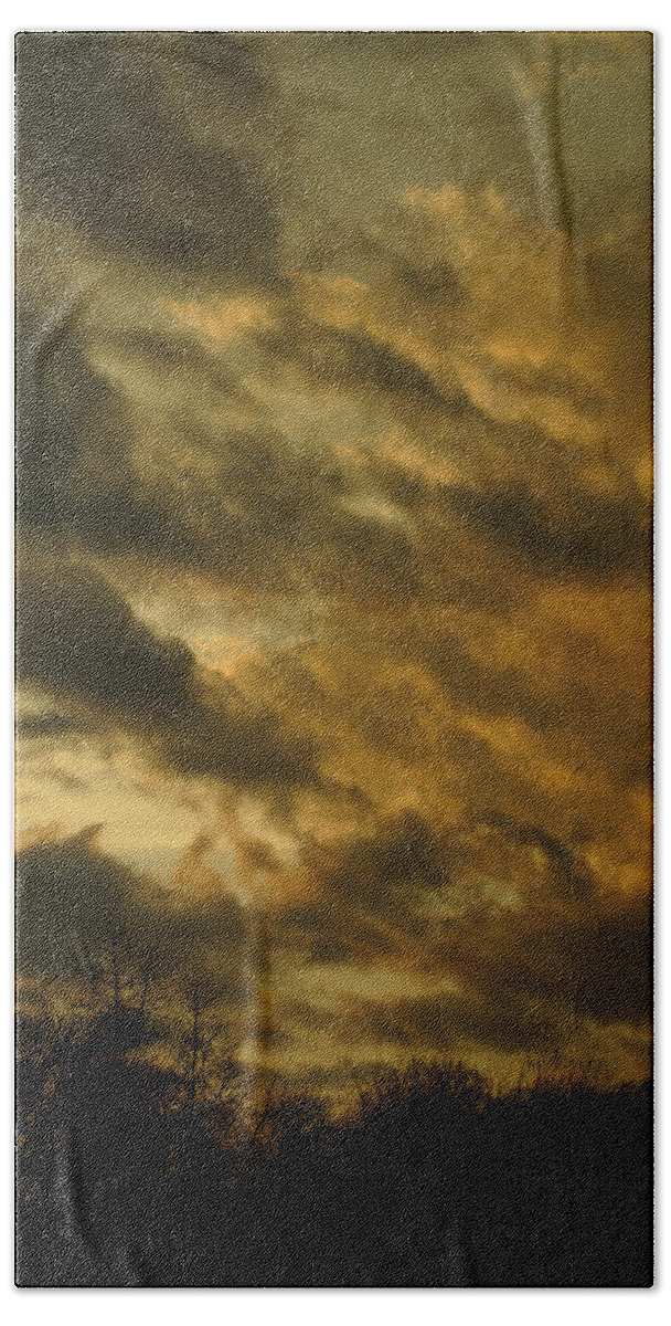 Clouds After Sunset Bath Towel featuring the photograph Clouds After Sunset by Daniel Reed