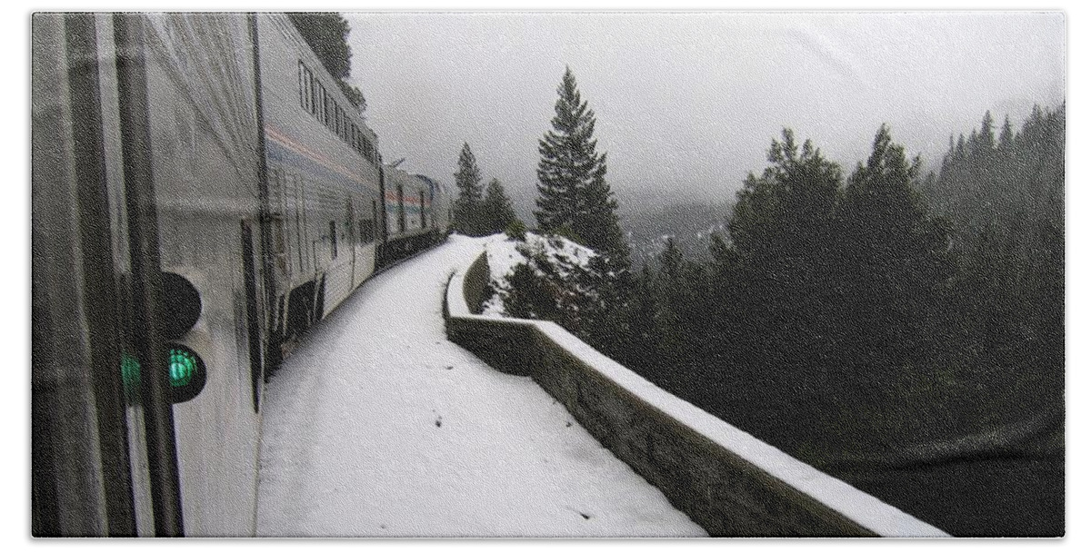 Amtrak Hand Towel featuring the photograph Coast Starlight In The Mountains by James B Toy