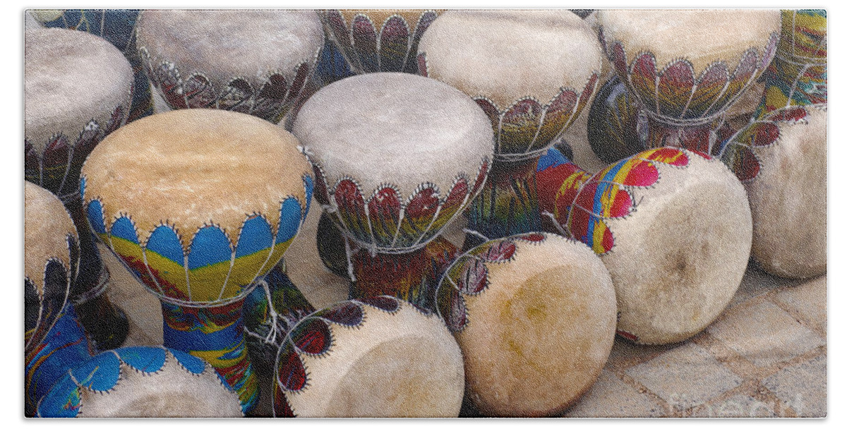 Handicraft Hand Towel featuring the photograph Colorful Congas by Carlos Caetano