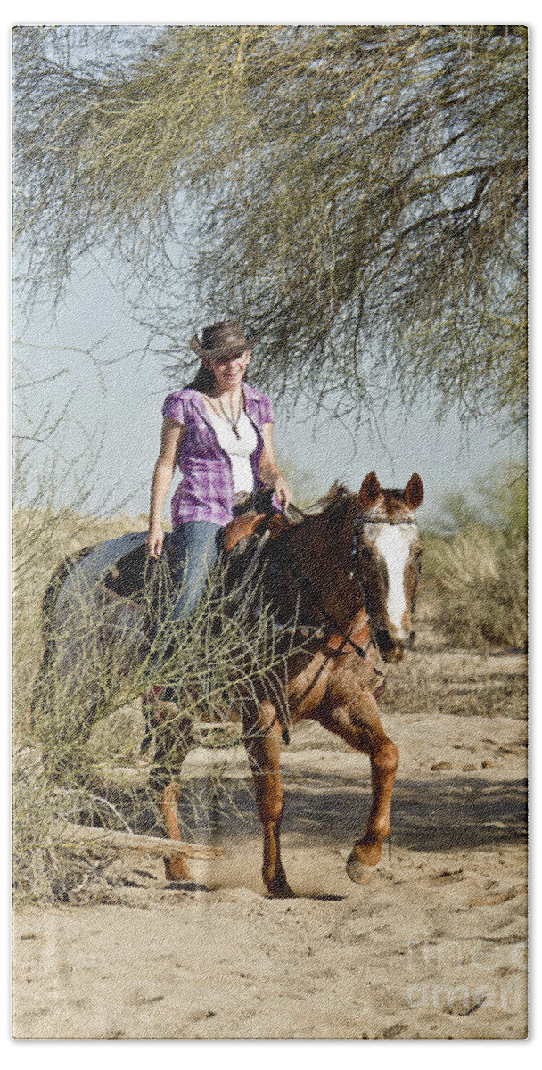 Horse Bath Towel featuring the photograph Coming Through the Wash by Kathy McClure