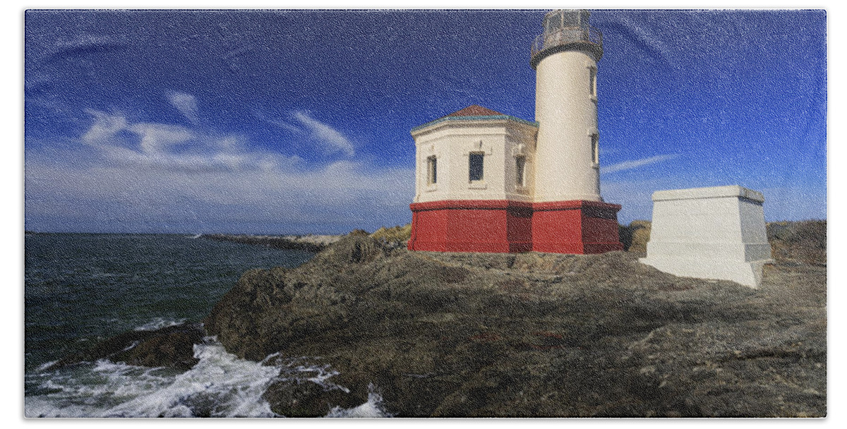 Bandon Bath Towel featuring the photograph Coquille River Lighthouse 3 by Mark Kiver