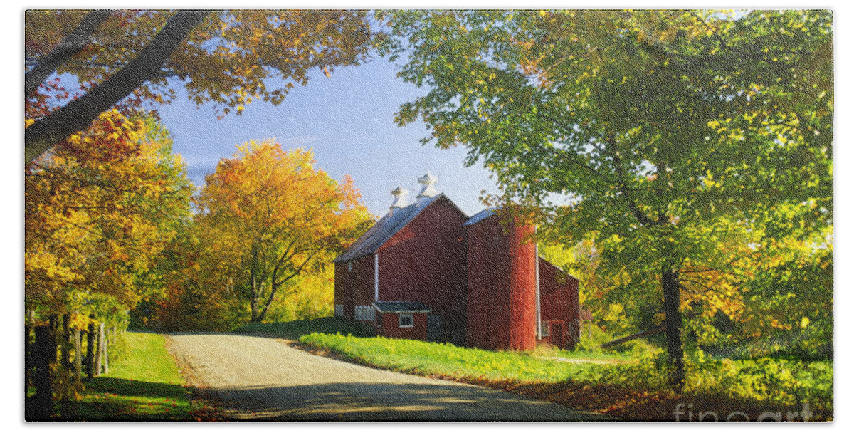 New England Bath Towel featuring the photograph Country barn on an autumn afternoon. by Don Landwehrle
