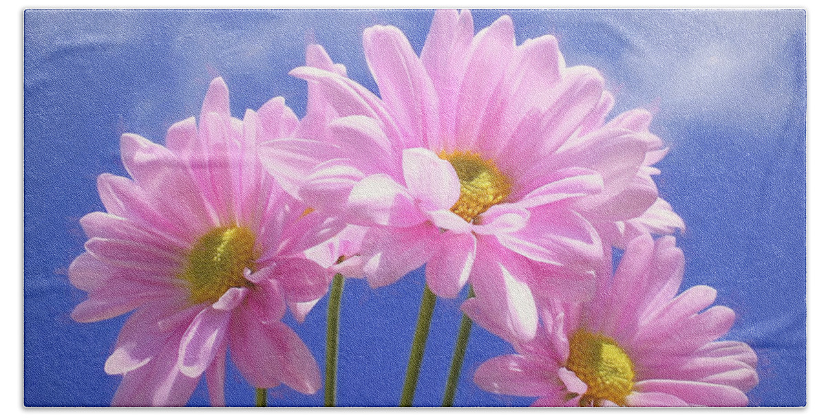 Flower Bath Towel featuring the photograph Daisies Three by Kim Hojnacki