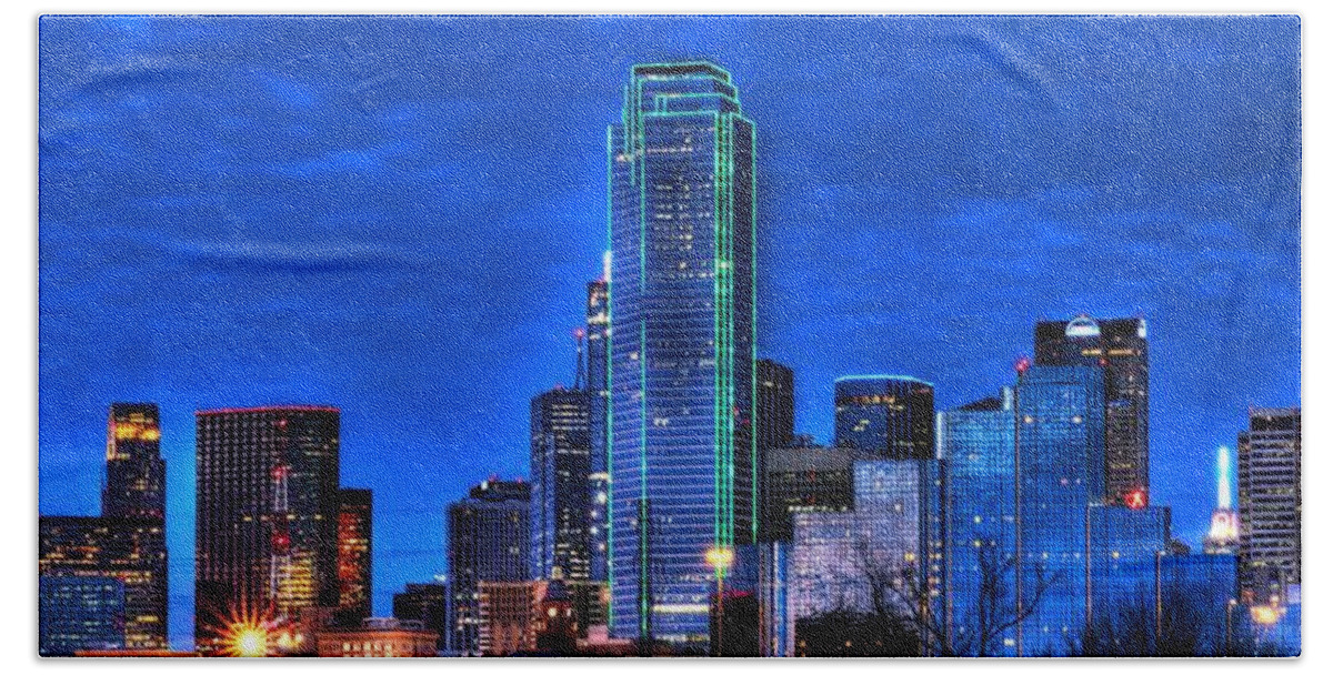 Dallas Bath Towel featuring the photograph Dallas Skyline HD by Jonathan Davison