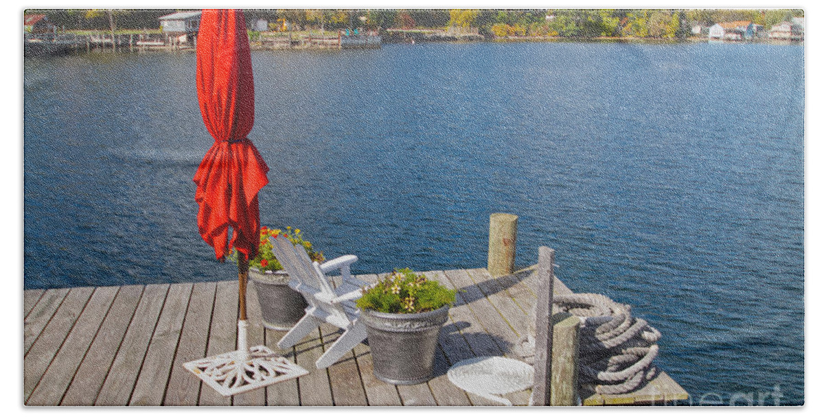 Watkins Glen Hand Towel featuring the photograph Dock by the Bay by William Norton